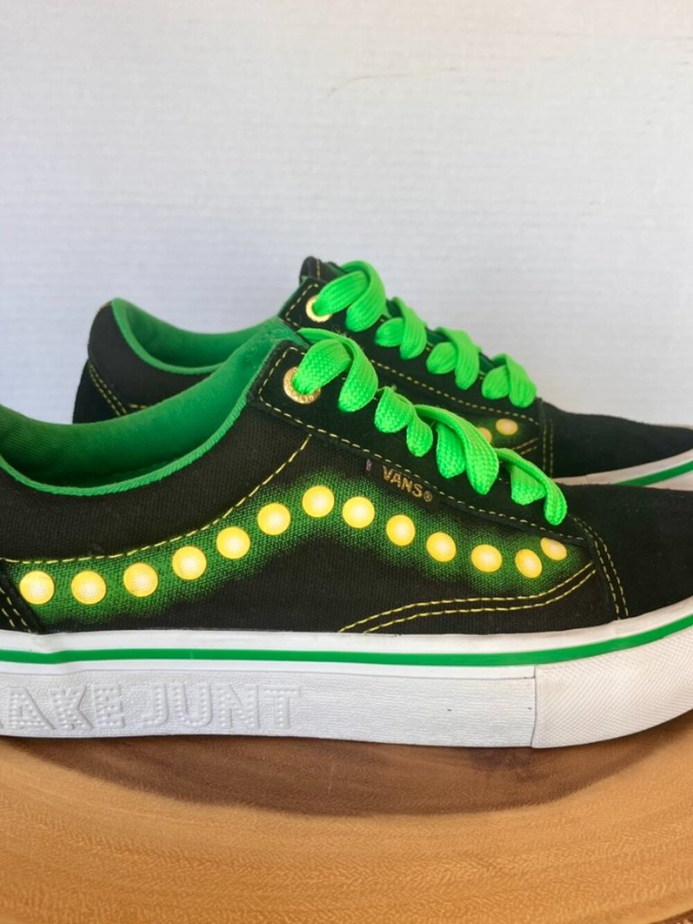 VANS Shake Junt pro skateboard shoes size men’s 6.5